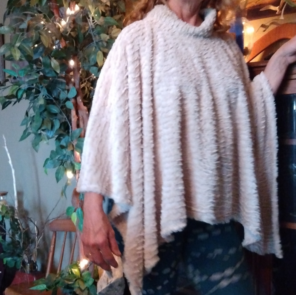 Faux fur Poncho